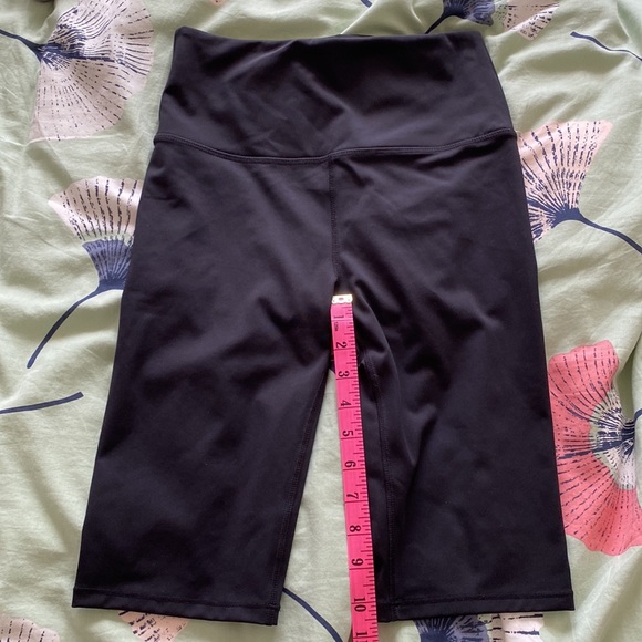 H&M - Biker Shorts - Size Small - Picture 6 of 7